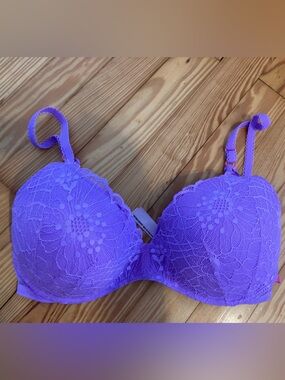 Victorias Secret padded no wire bra, 34DD